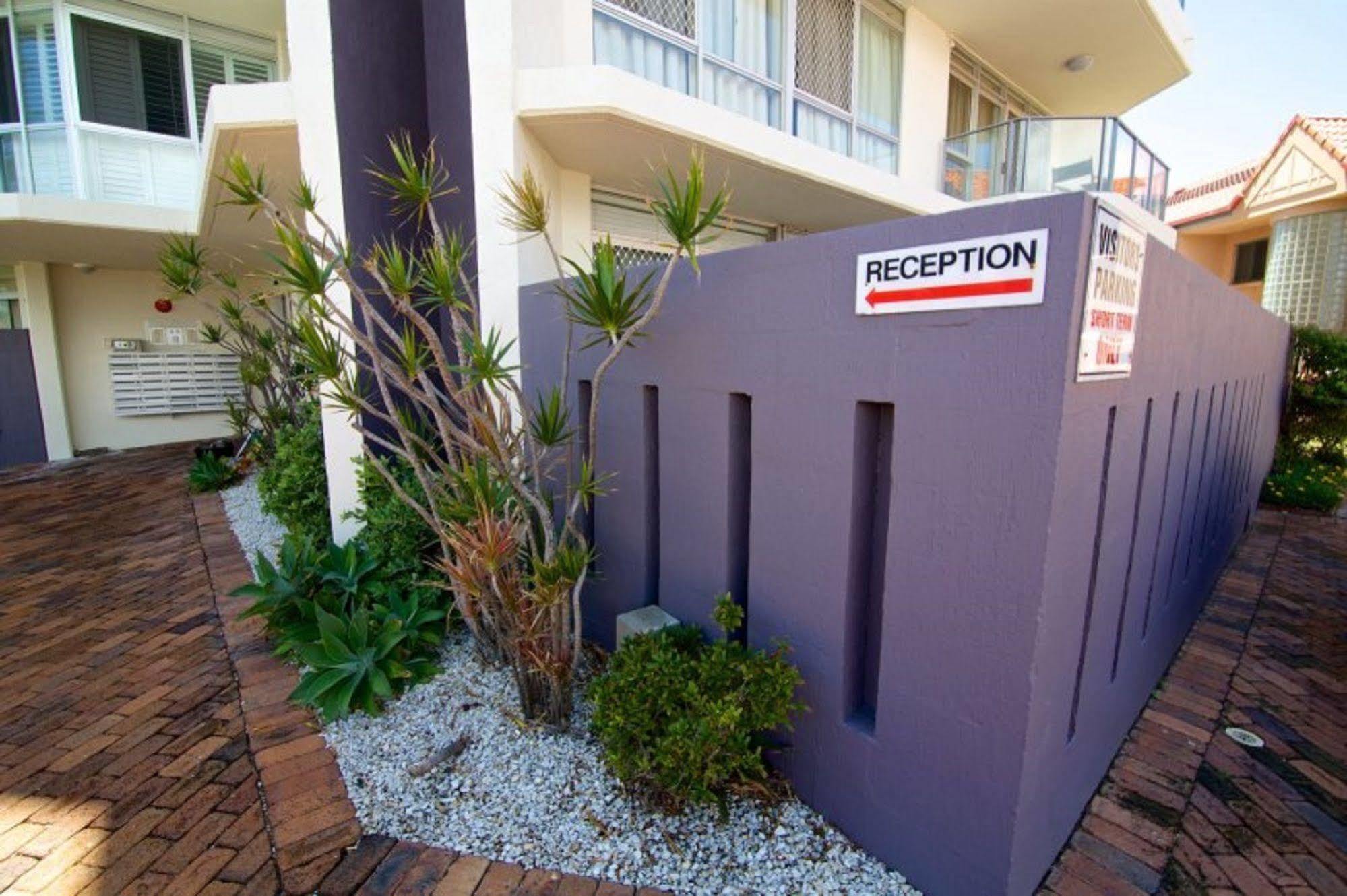 Foreshore Beachfront Apartments Gold Coast Exterior photo