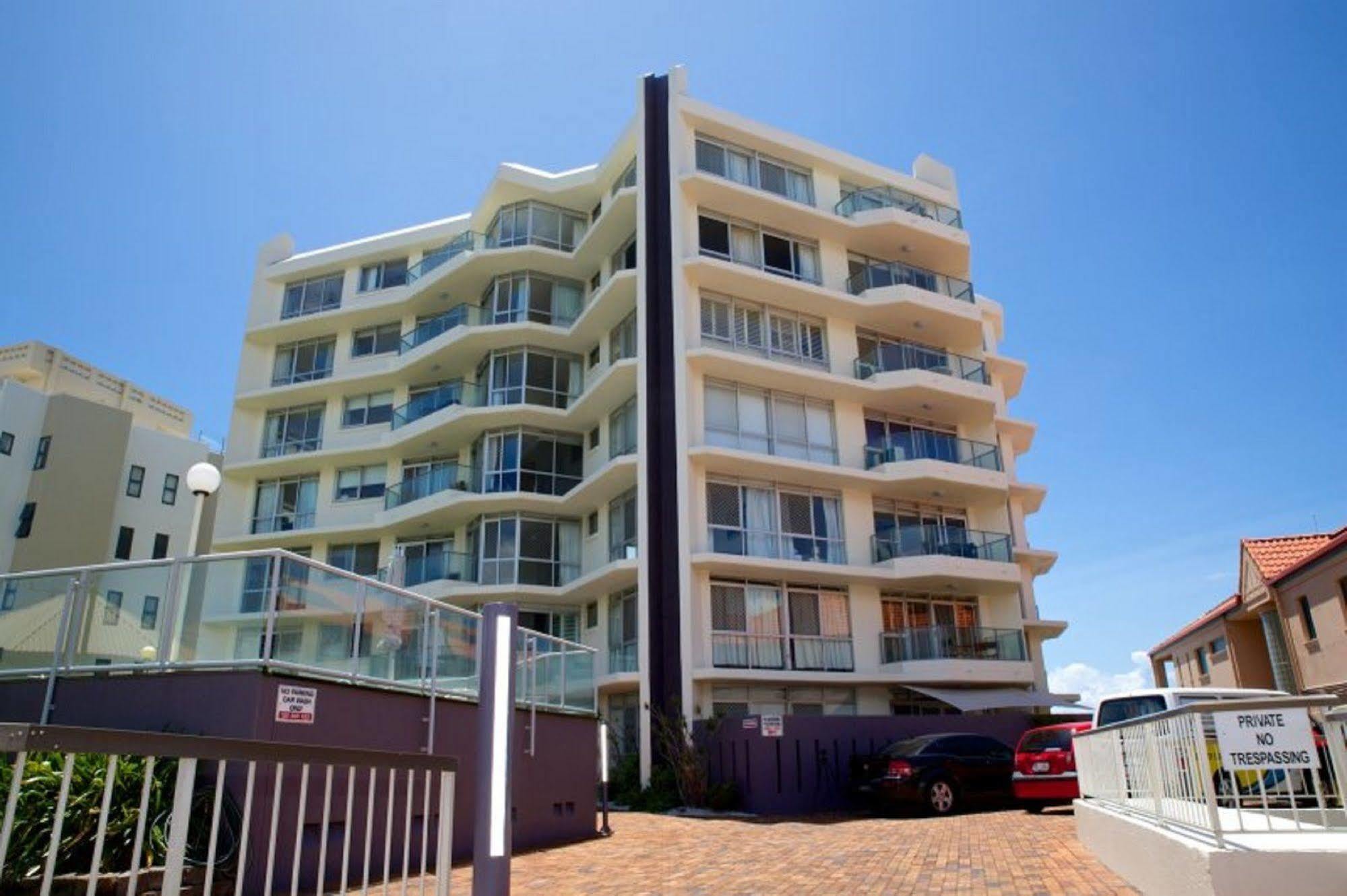 Foreshore Beachfront Apartments Gold Coast Exterior photo